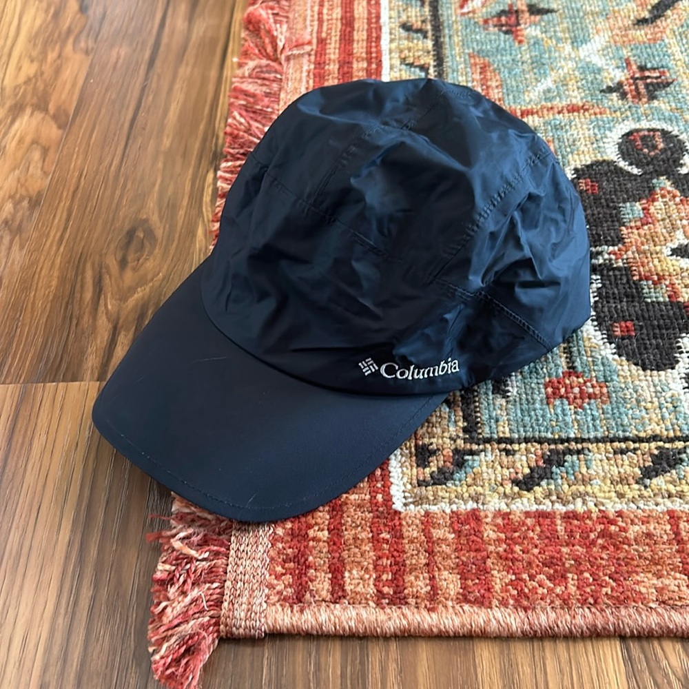 Columbia ball cap- rain gear - black
